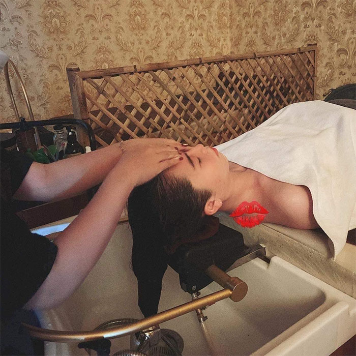 Tiệm gội đầu Madame Thơm