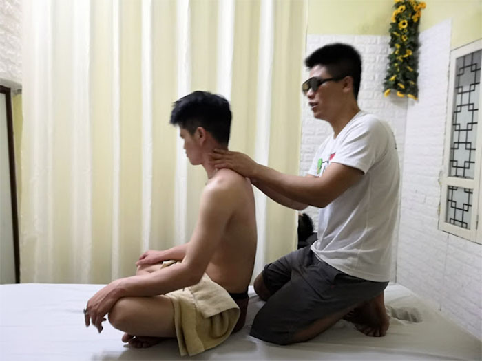 Tẩm Quất Người Mù Nam Chư